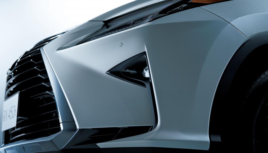 Детали экстерьера Lexus RX450h Black Sequence 2018 года  (JP) (фото 3 из 5)